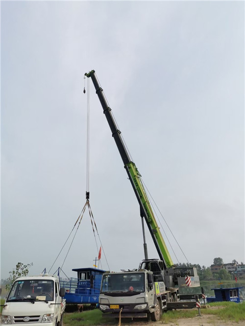 关岭桥梁建设吊装案例